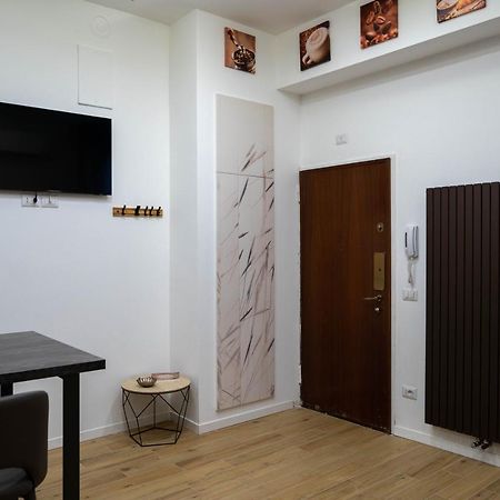 L Arche Comfort & Relax Brown Home Di Via Varesina Milan Exterior photo