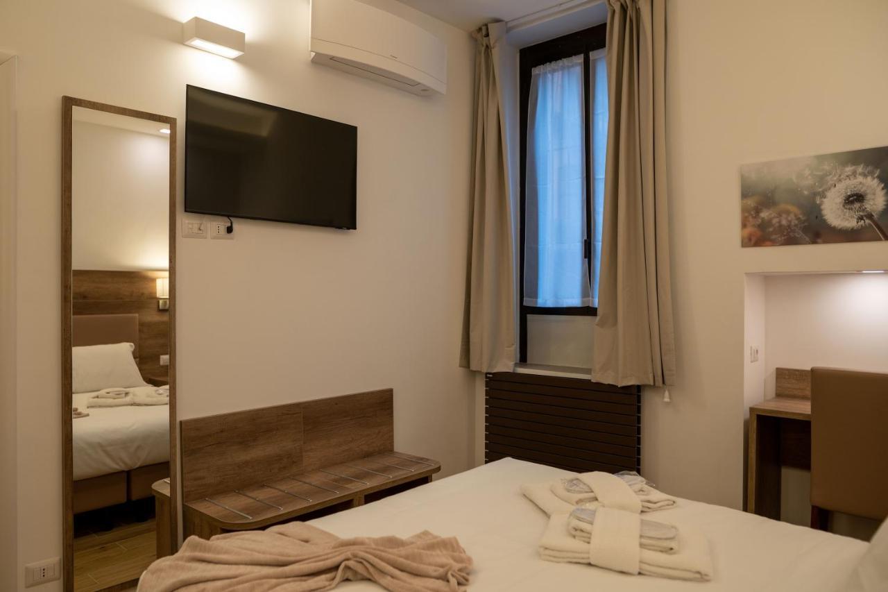 L Arche Comfort & Relax Brown Home Di Via Varesina Milan Exterior photo